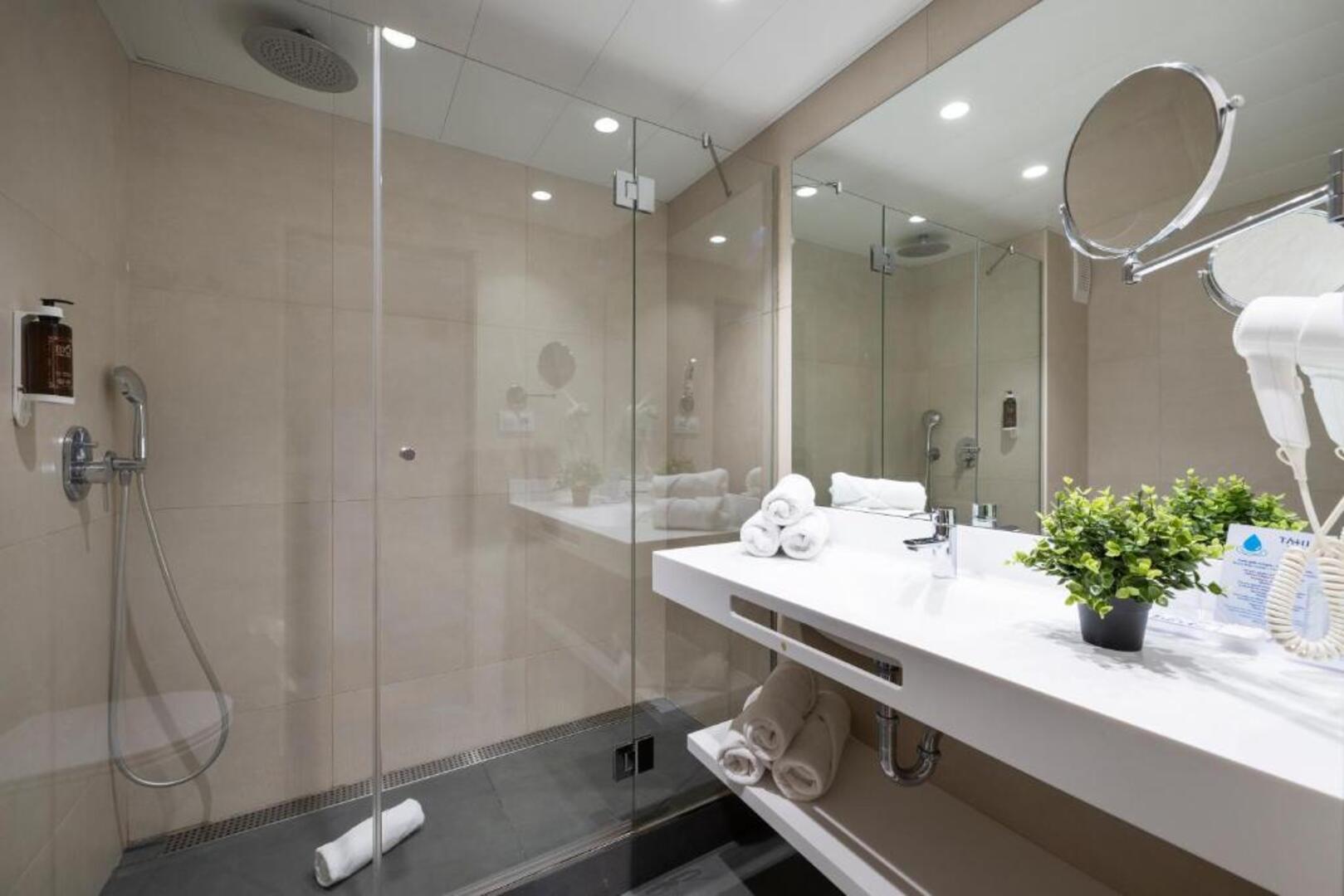 Tahiti Playa Hotel & Suites