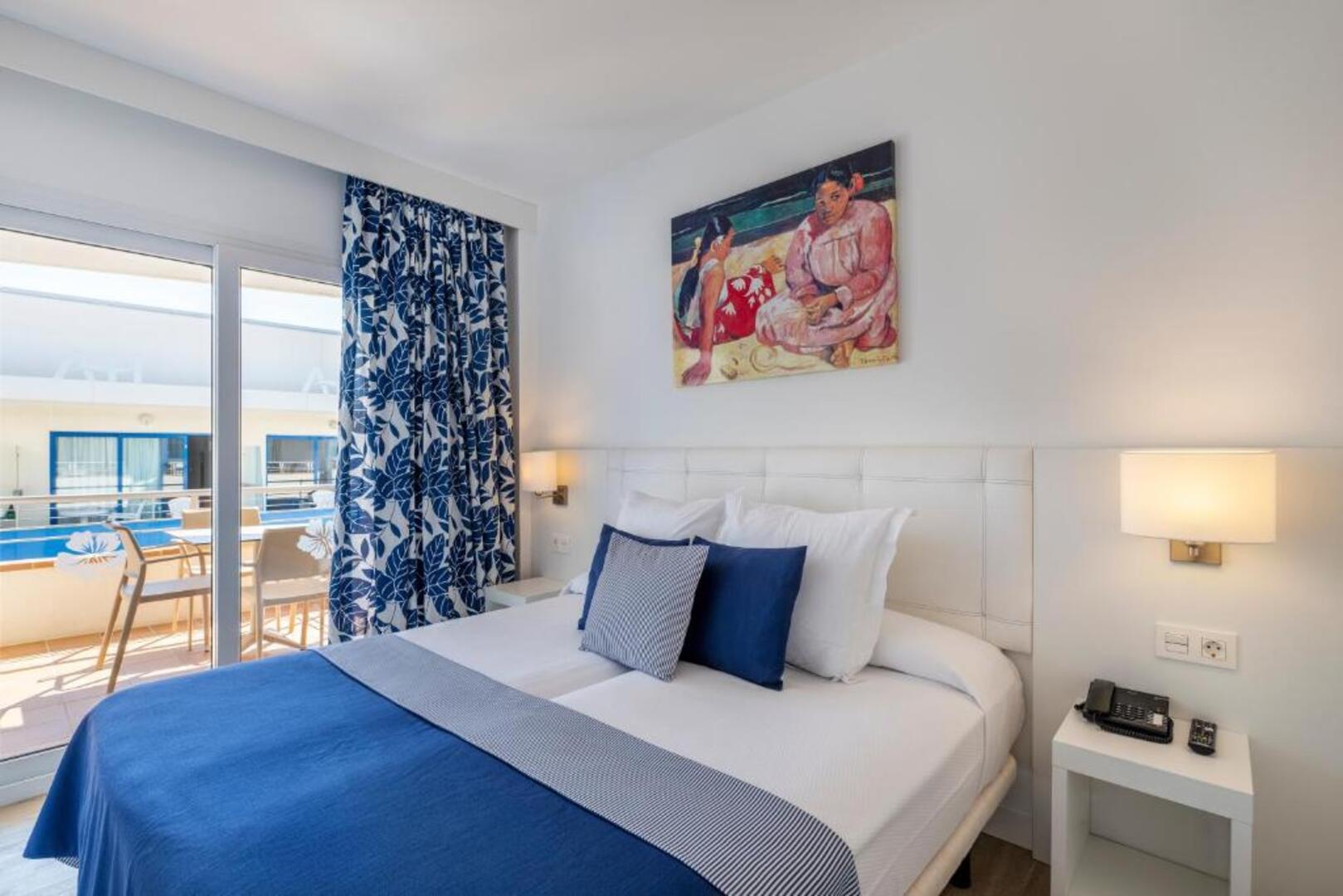 Tahiti Playa Hotel & Suites