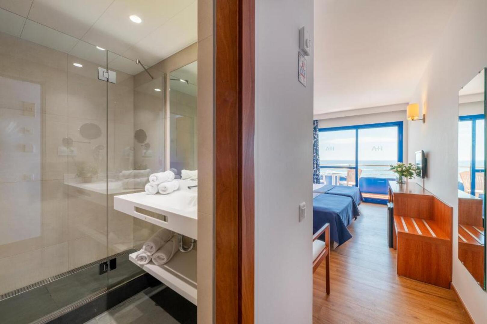 Tahiti Playa Hotel & Suites